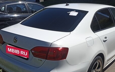 Volkswagen Jetta VI, 2011 год, 685 000 рублей, 3 фотография