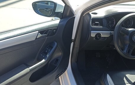 Volkswagen Jetta VI, 2011 год, 685 000 рублей, 9 фотография