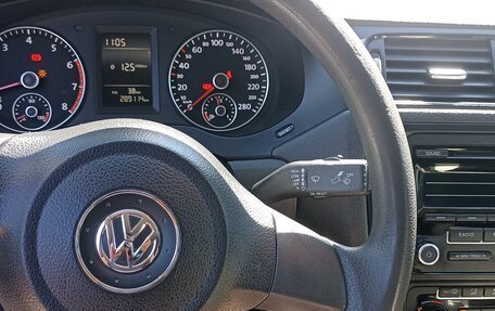 Volkswagen Jetta VI, 2011 год, 685 000 рублей, 10 фотография