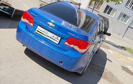 Chevrolet Cruze II, 2009 год, 440 000 рублей, 3 фотография