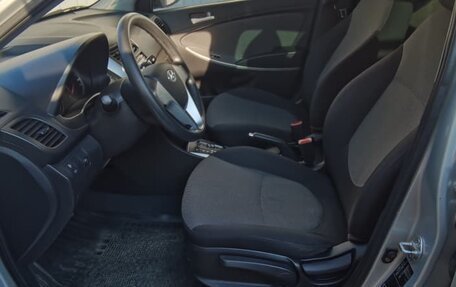 Hyundai Solaris II рестайлинг, 2013 год, 750 000 рублей, 6 фотография