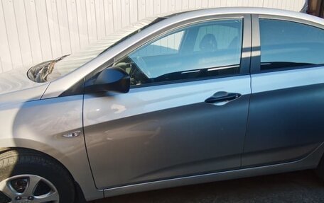 Hyundai Solaris II рестайлинг, 2013 год, 750 000 рублей, 7 фотография