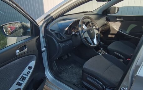 Hyundai Solaris II рестайлинг, 2013 год, 750 000 рублей, 5 фотография