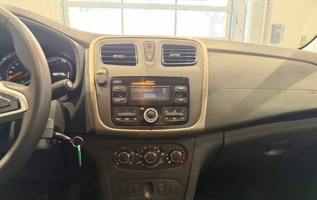 Renault Logan II, 2022 год, 920 000 рублей, 16 фотография