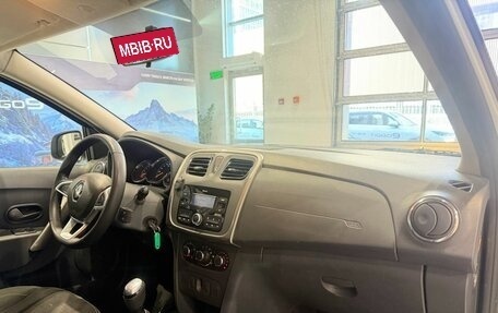 Renault Logan II, 2022 год, 920 000 рублей, 10 фотография