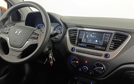 Hyundai Solaris II рестайлинг, 2017 год, 1 340 000 рублей, 12 фотография