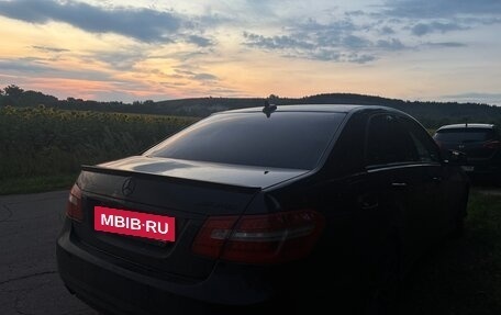 Mercedes-Benz E-Класс, 2011 год, 1 390 000 рублей, 2 фотография