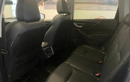 Subaru Forester, 2018 год, 2 800 000 рублей, 9 фотография
