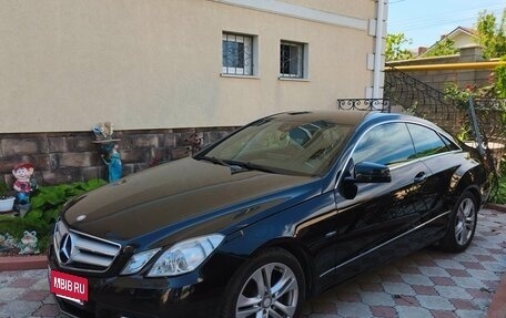 Mercedes-Benz E-Класс, 2012 год, 1 900 000 рублей, 2 фотография