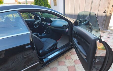 Mercedes-Benz E-Класс, 2012 год, 1 900 000 рублей, 8 фотография