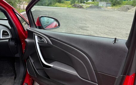 Opel Astra J, 2013 год, 1 050 000 рублей, 4 фотография