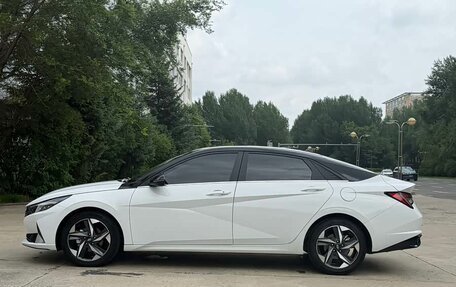 Hyundai Elantra, 2022 год, 1 600 000 рублей, 8 фотография