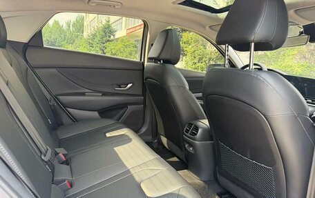 Hyundai Elantra, 2022 год, 1 600 000 рублей, 22 фотография