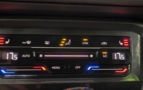 Volkswagen Tiguan II, 2021 год, 3 200 000 рублей, 19 фотография