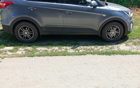 Hyundai Creta I рестайлинг, 2020 год, 1 870 000 рублей, 2 фотография