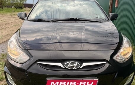 Hyundai Solaris II рестайлинг, 2012 год, 680 000 рублей, 1 фотография