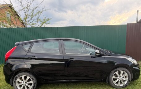 Hyundai Solaris II рестайлинг, 2012 год, 680 000 рублей, 5 фотография