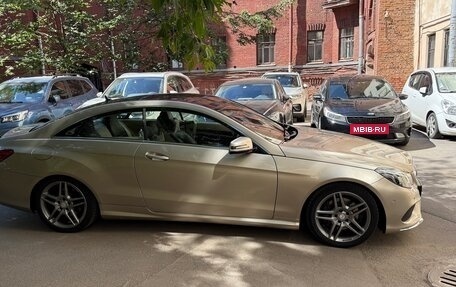 Mercedes-Benz E-Класс, 2015 год, 2 200 000 рублей, 3 фотография