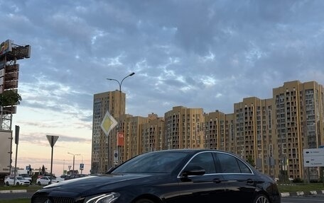 Mercedes-Benz E-Класс, 2019 год, 2 760 000 рублей, 2 фотография