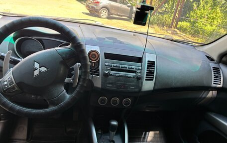 Mitsubishi Outlander III рестайлинг 3, 2008 год, 1 200 000 рублей, 17 фотография