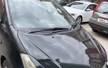 Toyota Wish II, 2005 год, 720 000 рублей, 2 фотография