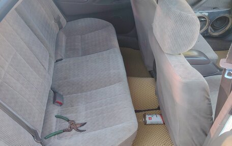 Toyota Vista, 1995 год, 170 000 рублей, 10 фотография