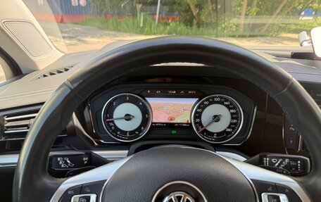 Volkswagen Touareg III, 2018 год, 5 000 000 рублей, 6 фотография
