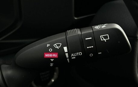 Toyota Land Cruiser Prado, 2024 год, 9 990 000 рублей, 16 фотография