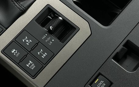 Toyota Land Cruiser Prado, 2024 год, 9 990 000 рублей, 31 фотография