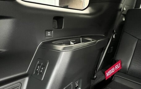 Toyota Land Cruiser Prado, 2024 год, 9 990 000 рублей, 36 фотография