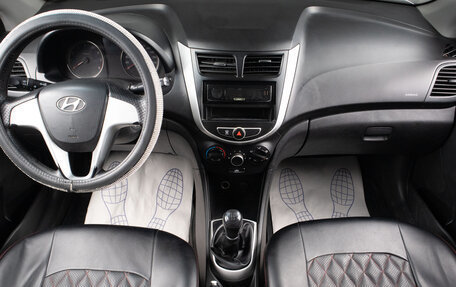 Hyundai Solaris II рестайлинг, 2011 год, 569 000 рублей, 8 фотография
