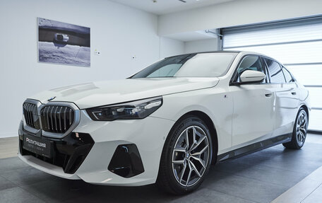 BMW 5 серия, 2023 год, 6 900 000 рублей, 1 фотография