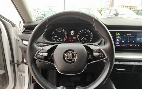 Skoda Octavia IV, 2021 год, 2 300 000 рублей, 24 фотография