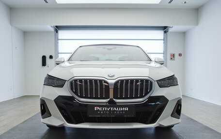 BMW 5 серия, 2023 год, 6 900 000 рублей, 2 фотография