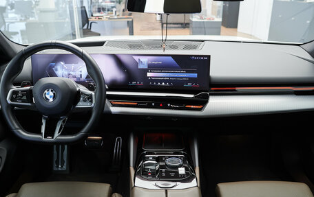 BMW 5 серия, 2023 год, 6 900 000 рублей, 9 фотография