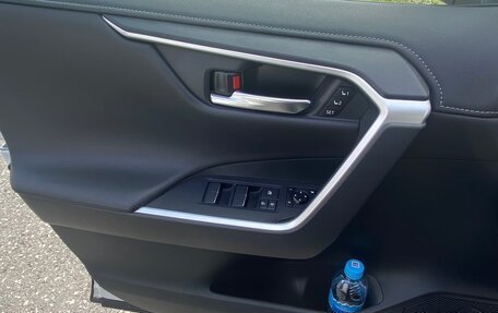 Toyota RAV4, 2022 год, 5 100 000 рублей, 12 фотография