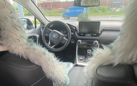 Toyota RAV4, 2022 год, 5 100 000 рублей, 9 фотография