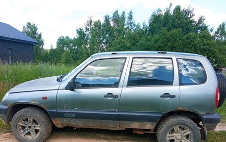 Chevrolet Niva I рестайлинг, 2004 год, 95 000 рублей, 2 фотография