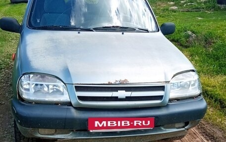 Chevrolet Niva I рестайлинг, 2004 год, 95 000 рублей, 6 фотография