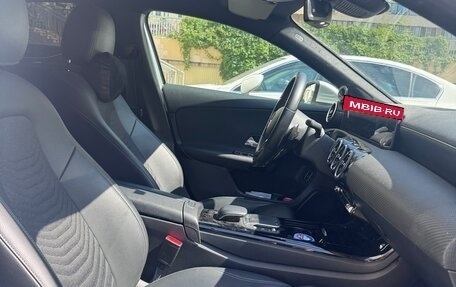 Mercedes-Benz A-Класс, 2019 год, 2 290 000 рублей, 10 фотография