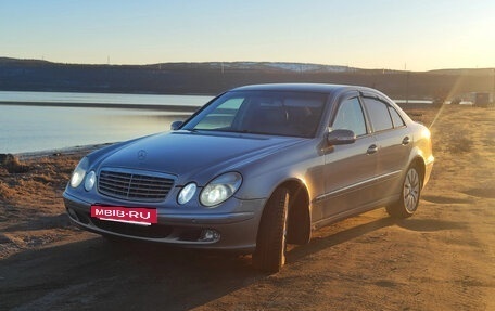 Mercedes-Benz E-Класс, 2004 год, 800 000 рублей, 6 фотография