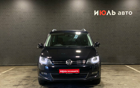 Volkswagen Sharan II, 2012 год, 1 445 000 рублей, 2 фотография