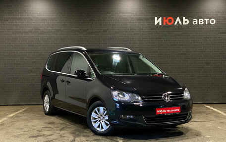 Volkswagen Sharan II, 2012 год, 1 445 000 рублей, 3 фотография