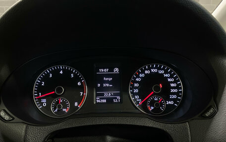 Volkswagen Sharan II, 2012 год, 1 445 000 рублей, 23 фотография
