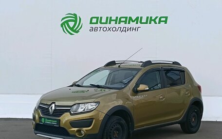 Renault Sandero II рестайлинг, 2015 год, 700 000 рублей, 1 фотография