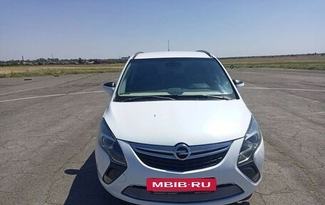 Opel Zafira C рестайлинг, 2013 год, 900 000 рублей, 3 фотография