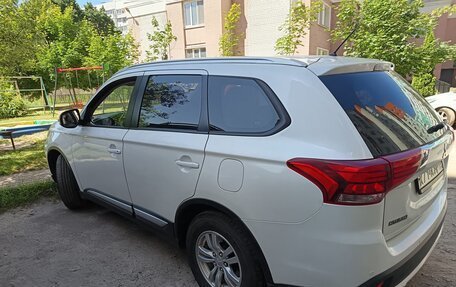 Mitsubishi Outlander III рестайлинг 3, 2016 год, 1 600 000 рублей, 5 фотография