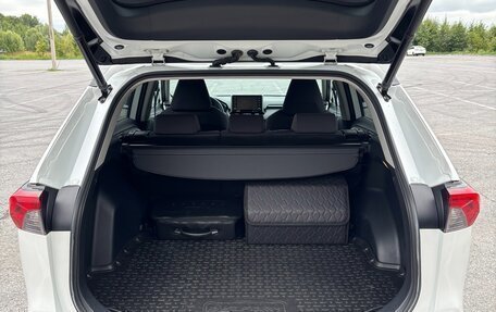 Toyota RAV4, 2021 год, 3 949 000 рублей, 8 фотография