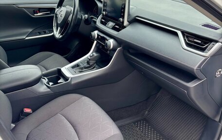 Toyota RAV4, 2021 год, 3 949 000 рублей, 12 фотография