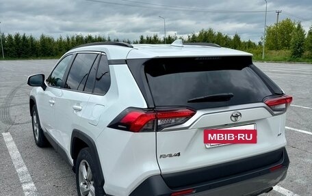 Toyota RAV4, 2021 год, 3 949 000 рублей, 7 фотография